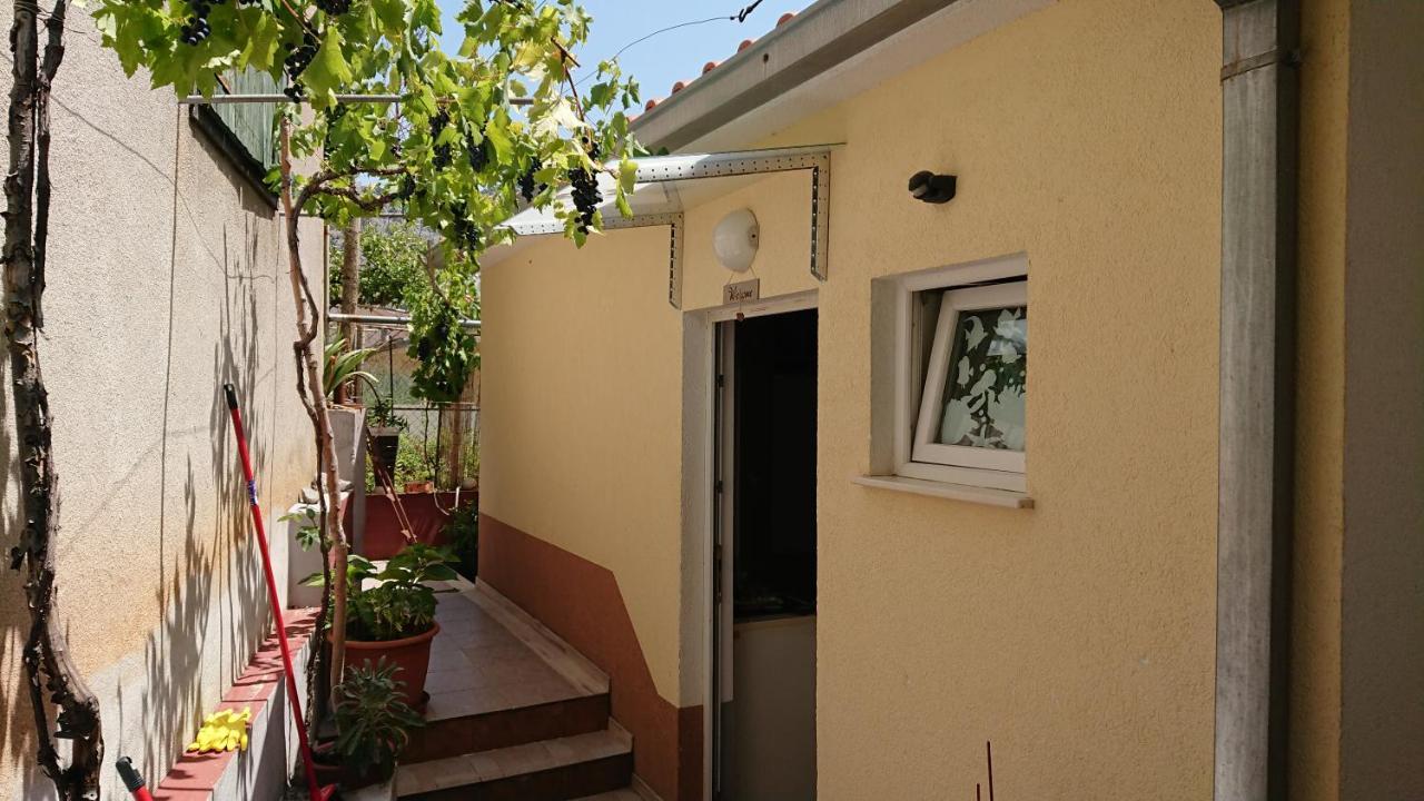 Apartment Lid Omis Exterior photo